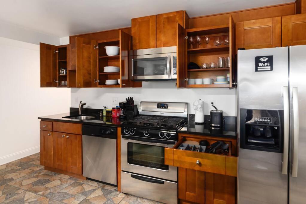 Upscale 2Br Apartment With Patio Washington Exterior foto