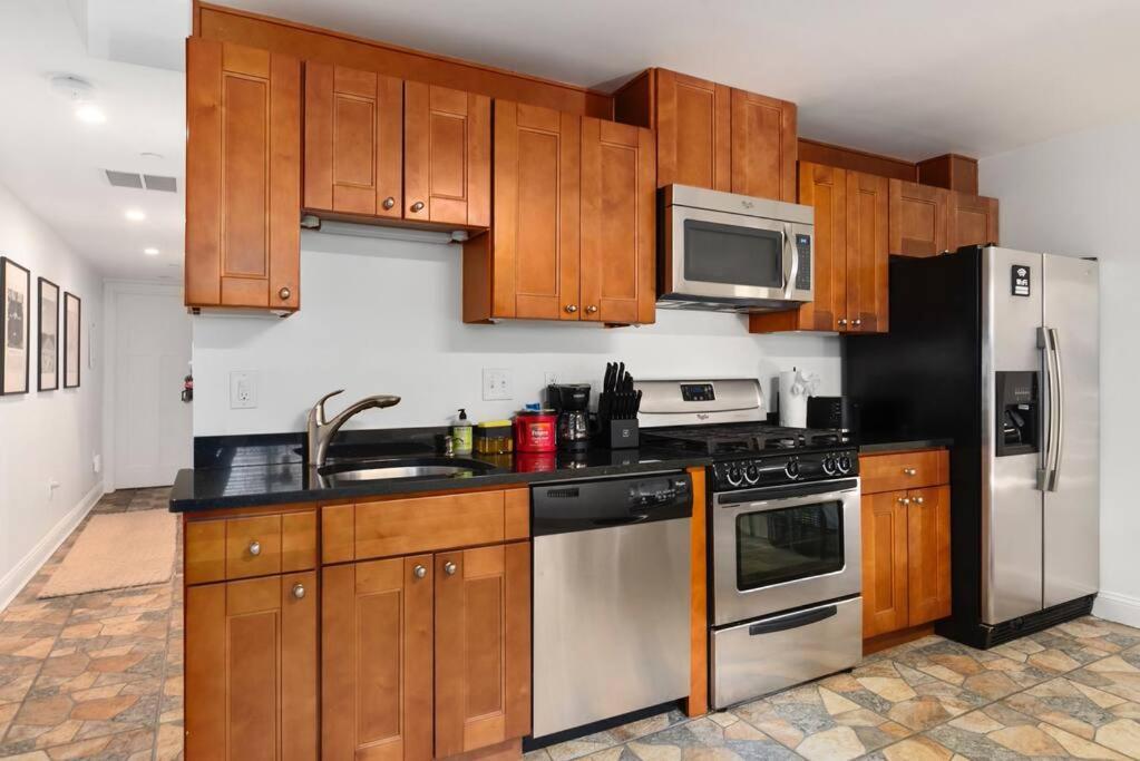 Upscale 2Br Apartment With Patio Washington Exterior foto